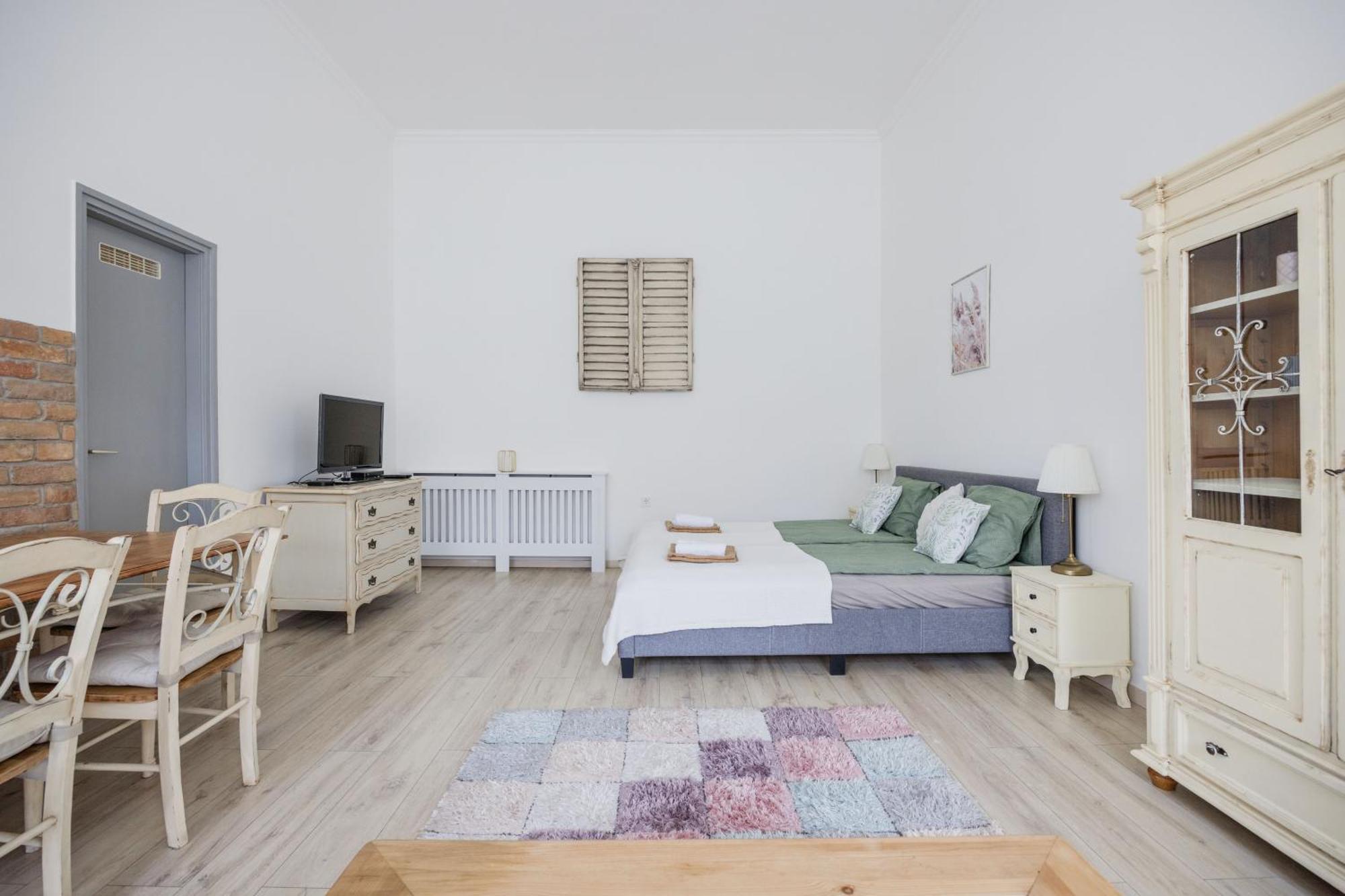 A Touch Of Provence And Pastels In The Centre Διαμέρισμα Βουδαπέστη Εξωτερικό φωτογραφία