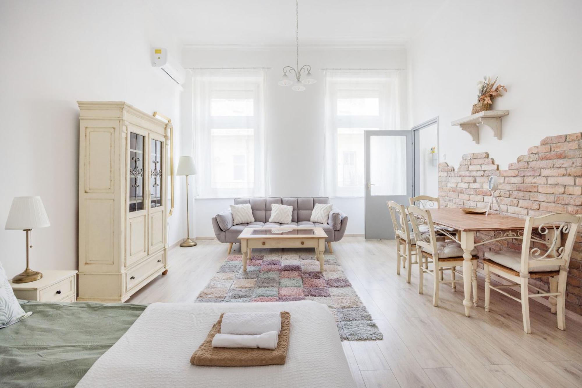 A Touch Of Provence And Pastels In The Centre Διαμέρισμα Βουδαπέστη Εξωτερικό φωτογραφία